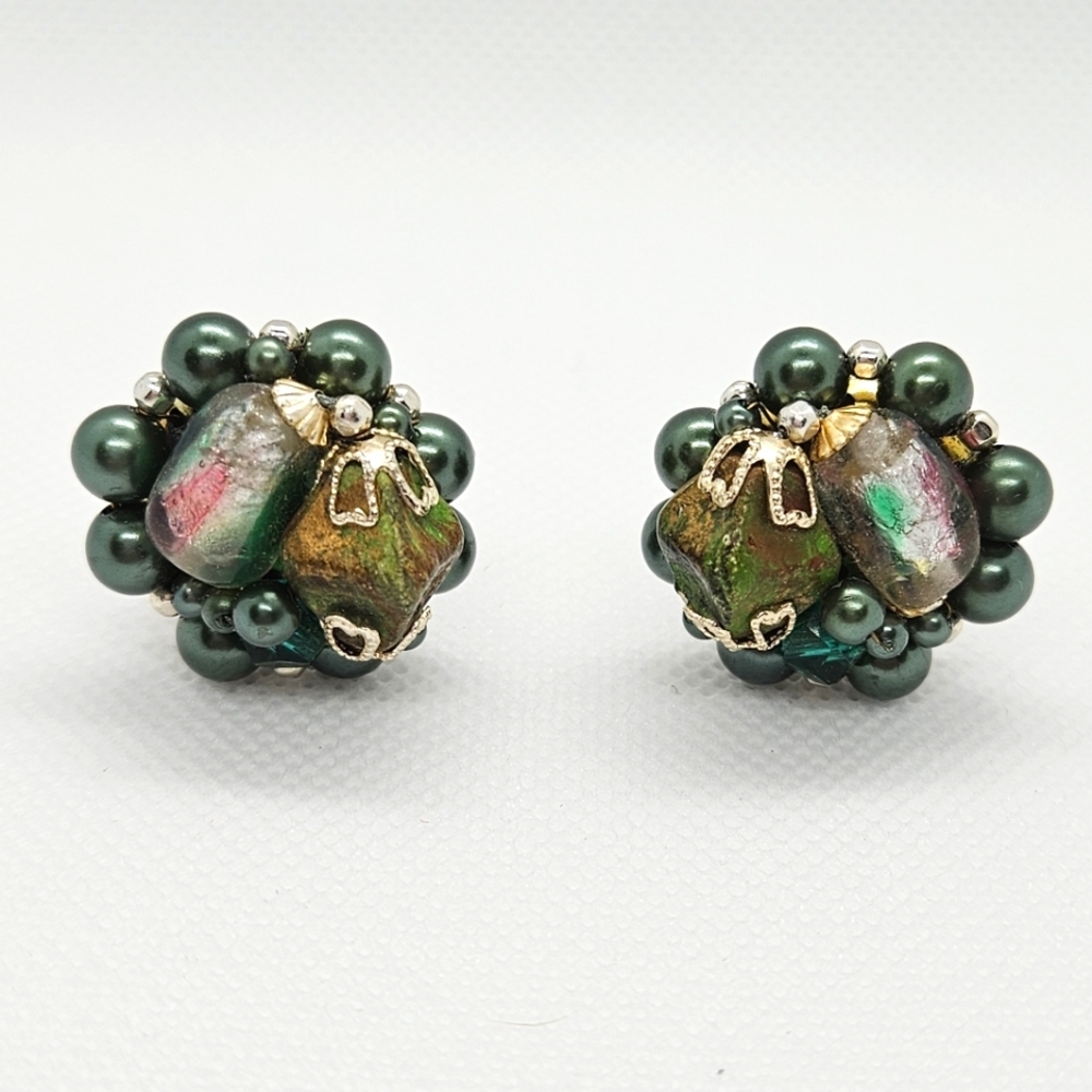 Vintage wire cluster beaded earrings from Japan